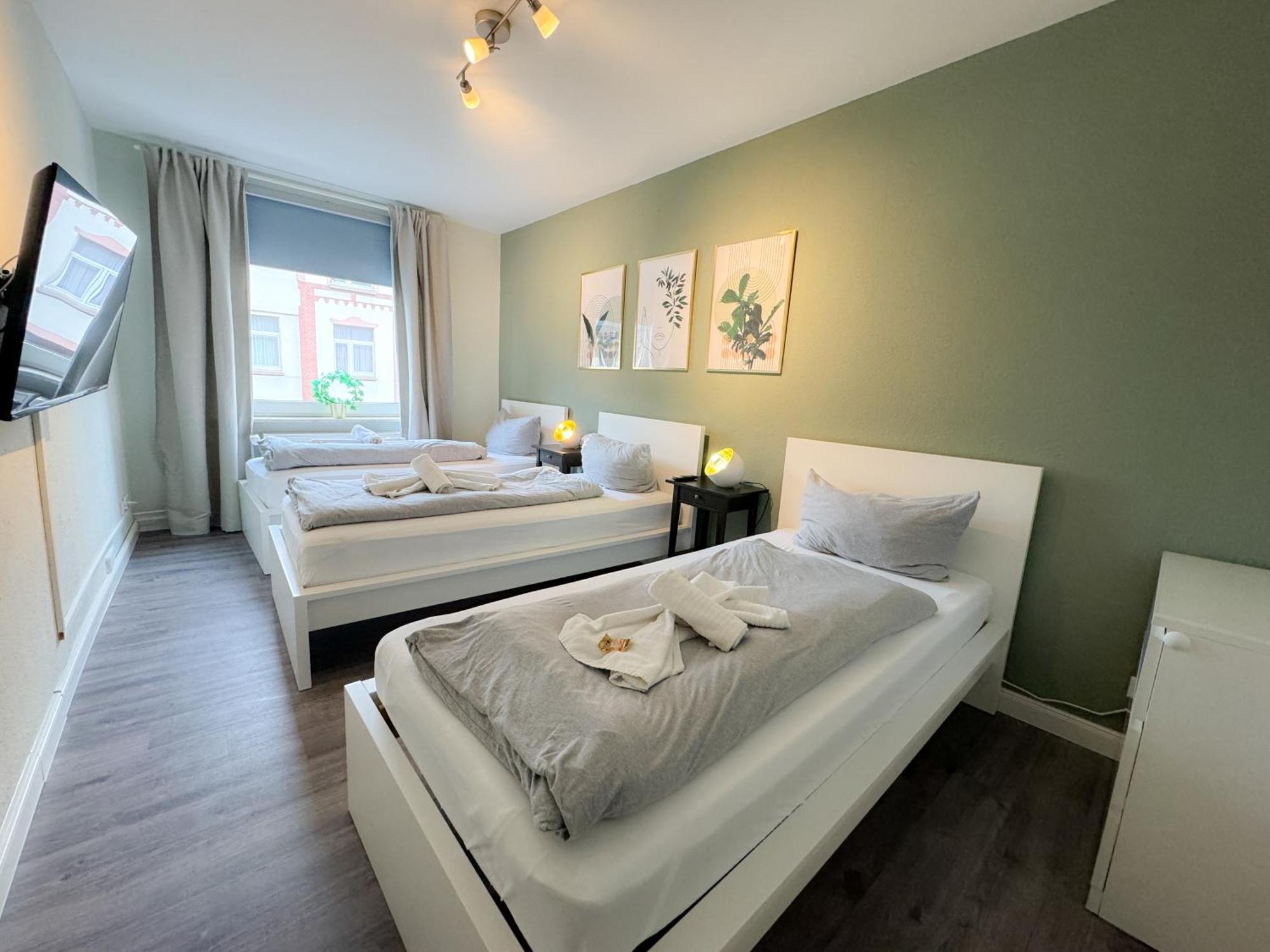 Wohnung Fuer 5 Gaeste Grosse Kueche Messe- Und Citynah Hannover Luaran gambar