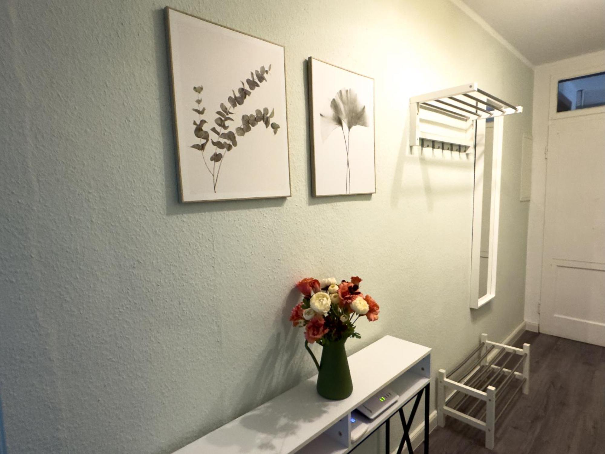 Wohnung Fuer 5 Gaeste Grosse Kueche Messe- Und Citynah Hannover Luaran gambar